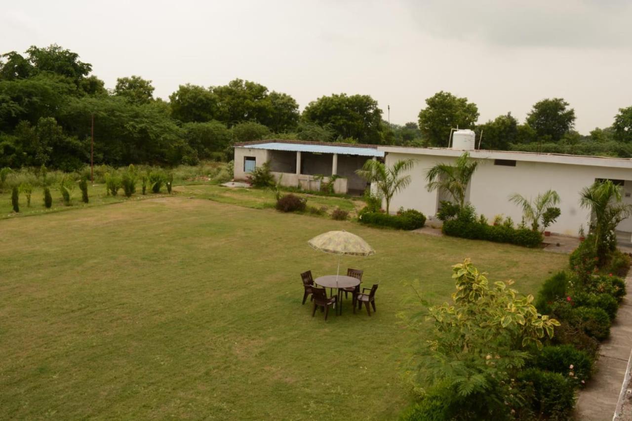 Hotel Radha Rani Mahal Khajurāho Exterior foto